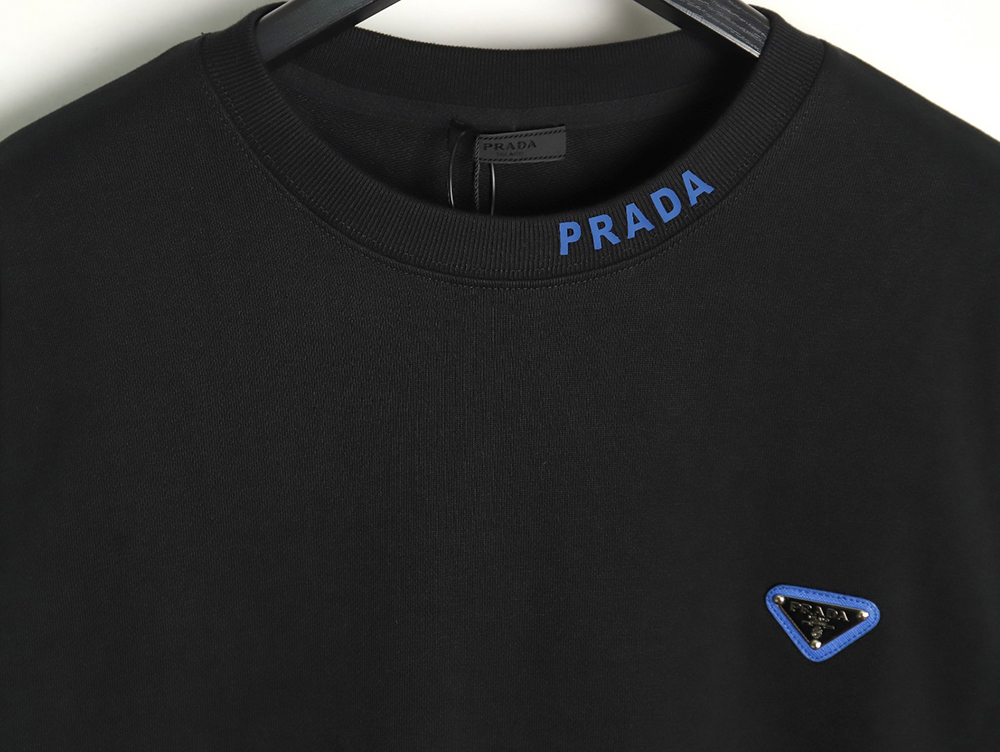 Pra*a triangle logo collar lettering round neck sweatshirt tsk1