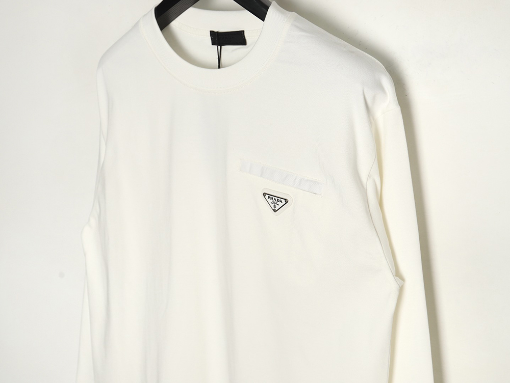 Pra*a pocket triangle metal logo long sleeve t-shirt