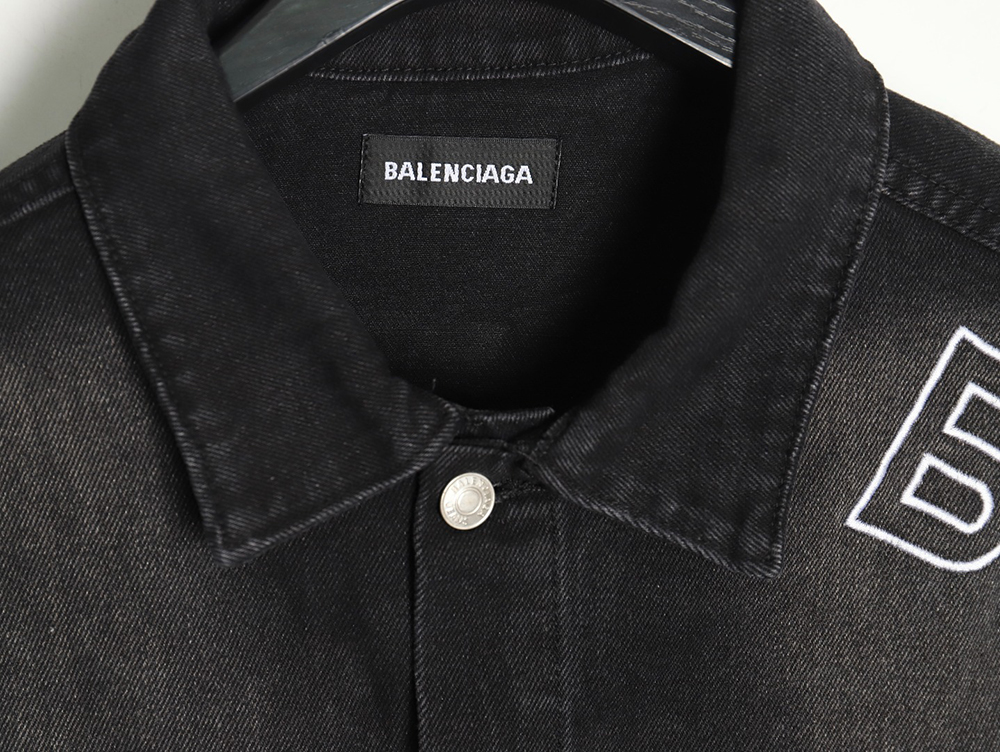 Ba*len*cia*ga logo-embroidered single-breasted denim jacket