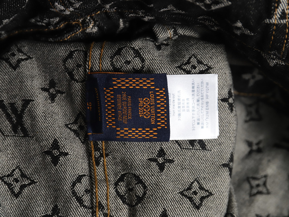 l0*is V*t0n fa all-over printed peak collar denim jacket