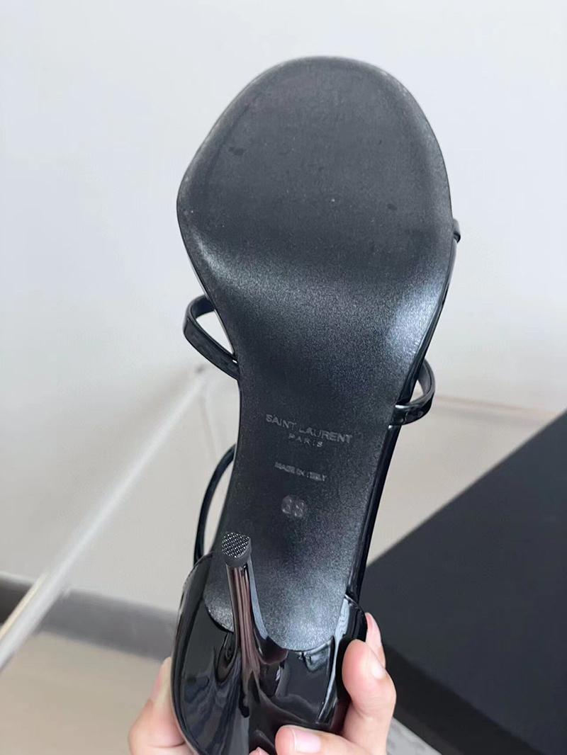 Sa**t Lau*nt cassandra patent leather high heels h:10cm