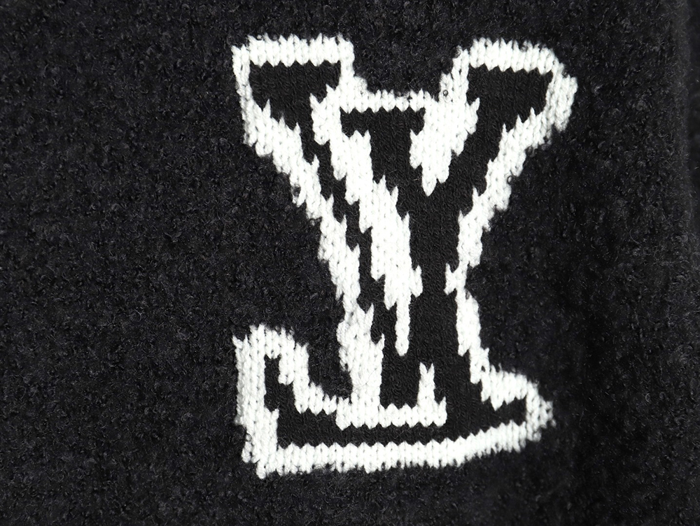 l0*is V*t0n logo knit crewneck sweater tsk1
