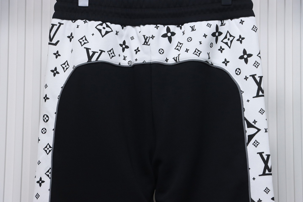 l0*is V*t0n logo pocket zip-up trousers