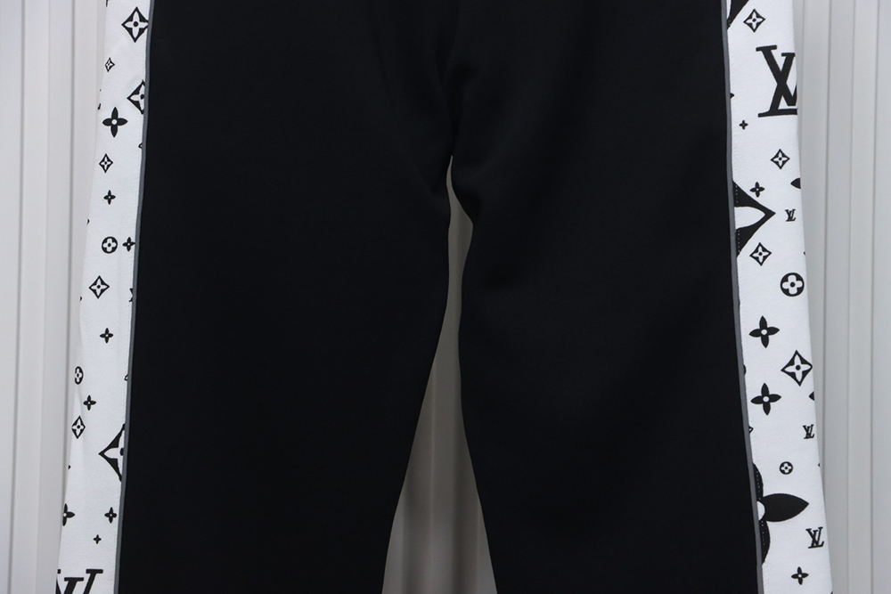 l0*is V*t0n logo pocket zip-up trousers