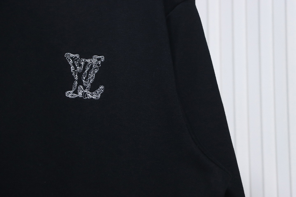 l0*is V*t0n embroidered logo crew neck sweatshirt tsk1