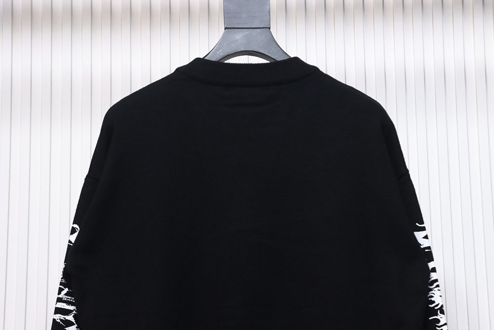 Ba*len*cia*ga flame logo print sweater