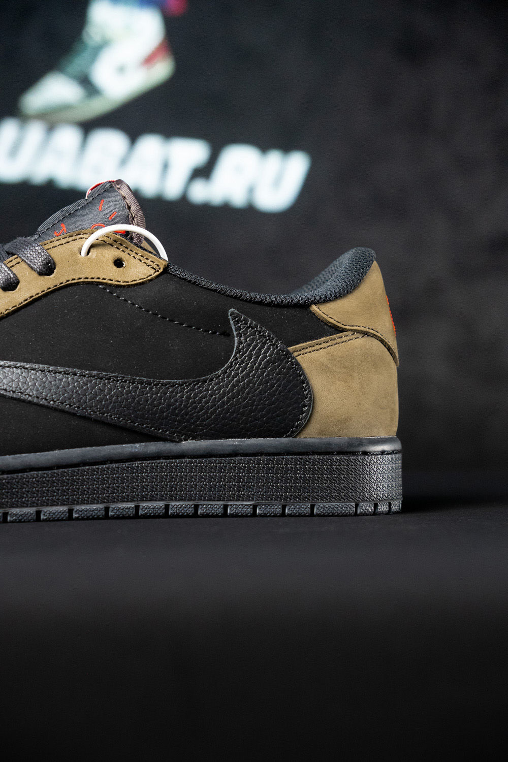 Travis Scott x Air Jordan 1 Low OG “Brown”