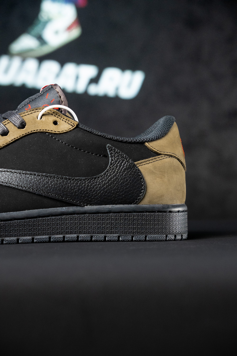 Travis Scott x Air Jordan 1 Low OG “Brown”