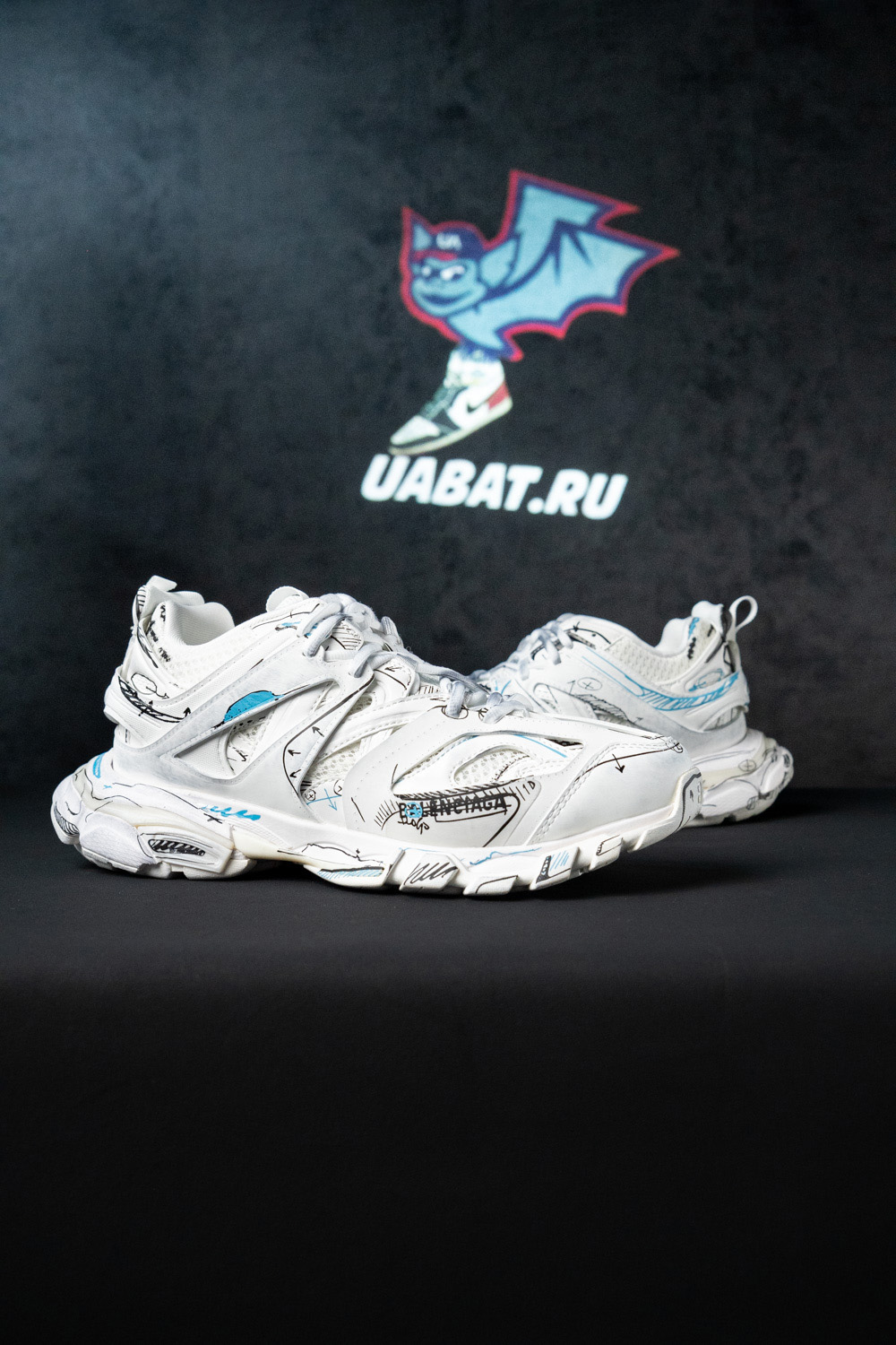 Ba*len*cia*ga track 3.0 white blue black high art graffiti