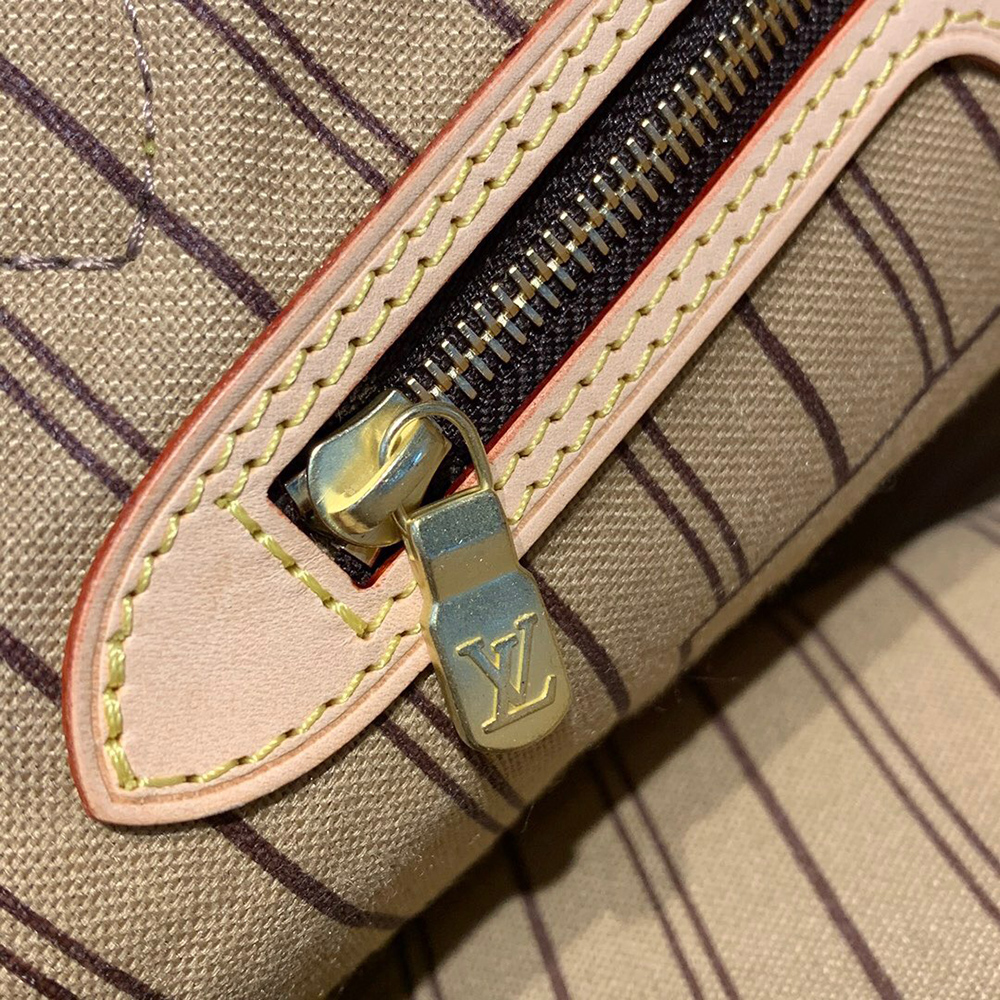 l0*is V*t0n bags n41245 29*12.5*22cm