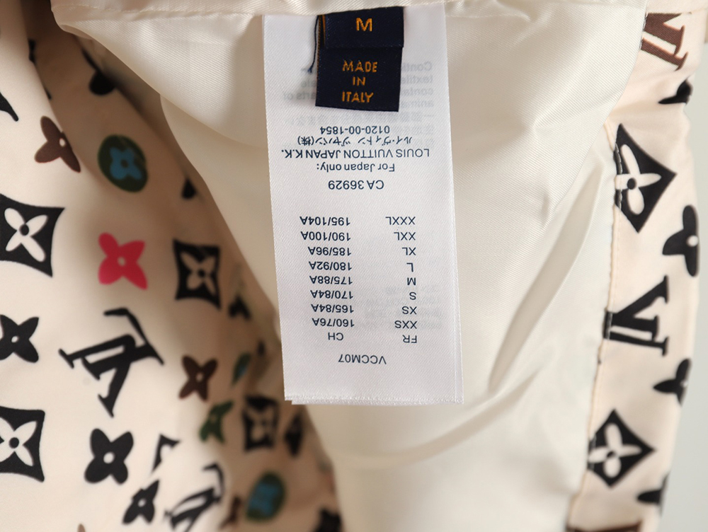 l0*is V*t0n technical windbreaker jacket xs-l