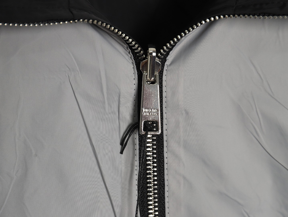 Pra*a triangle logo reversible zip-up jacket s-xl