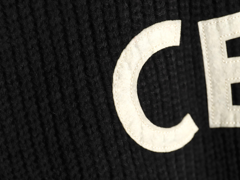 Ce**e classic logo sweater