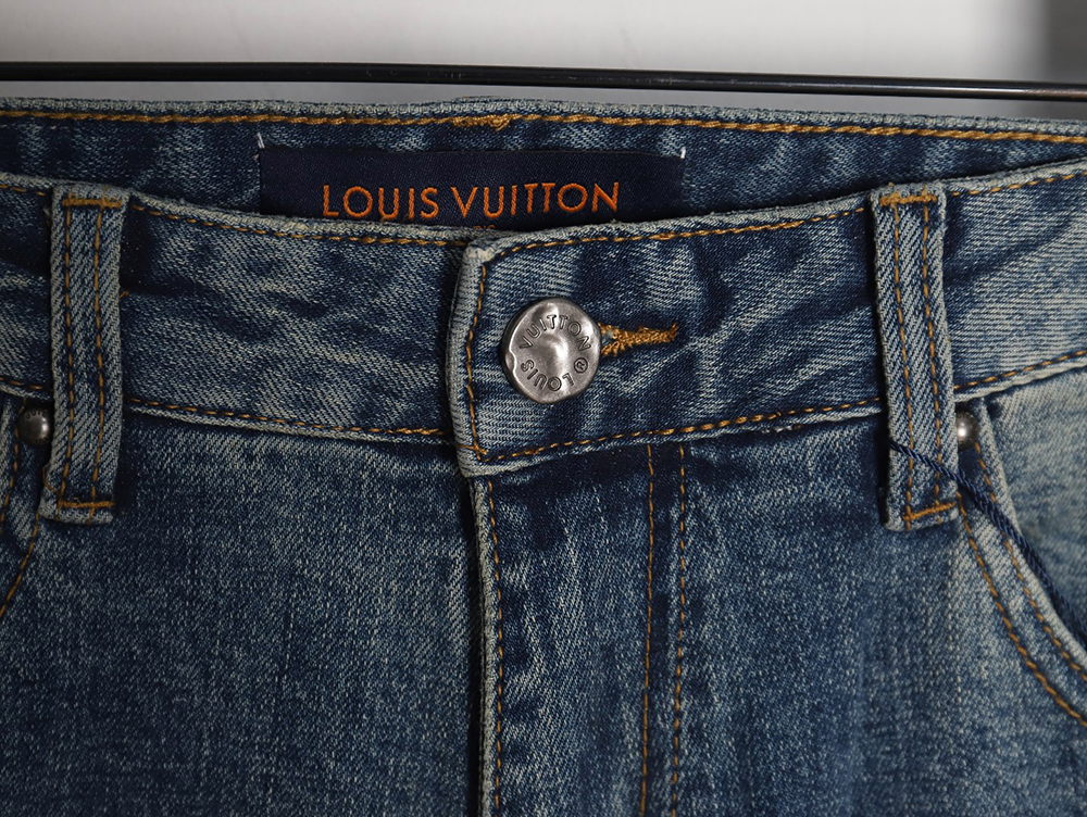 l0*is V*t0n graffiti back pocket jeans