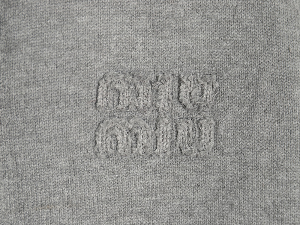 Miu miu embroidered logo sweater cardigan