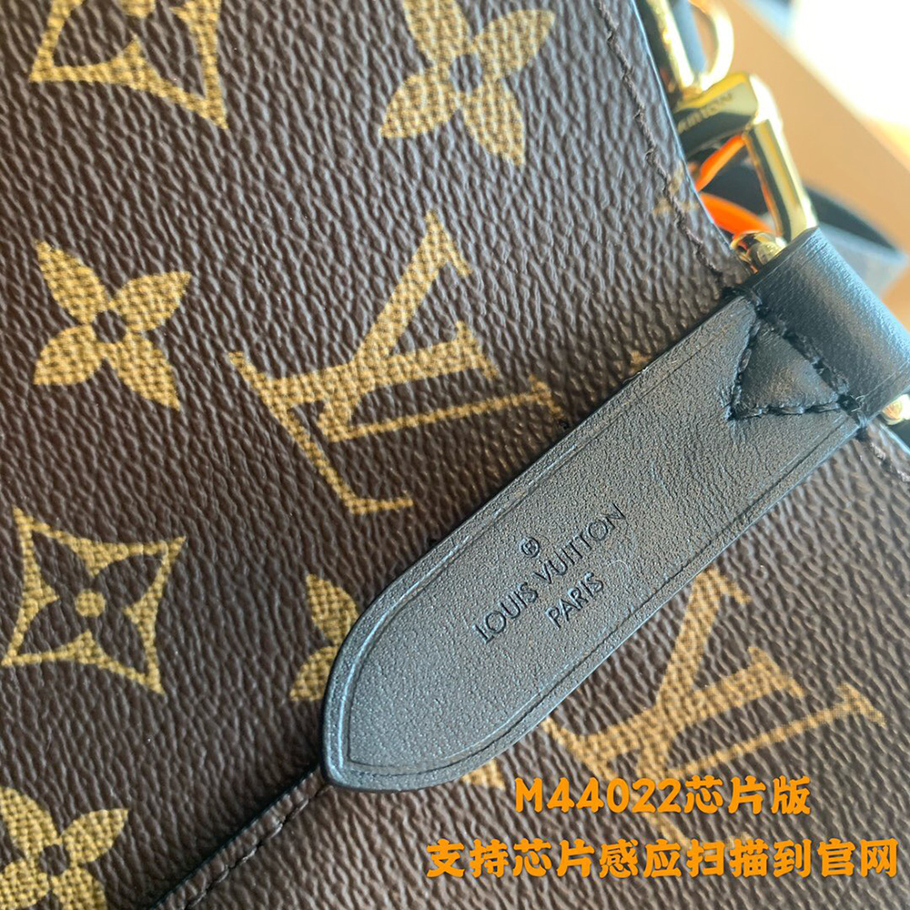 l0*is V*t0n bags m44022 26*22*27cm