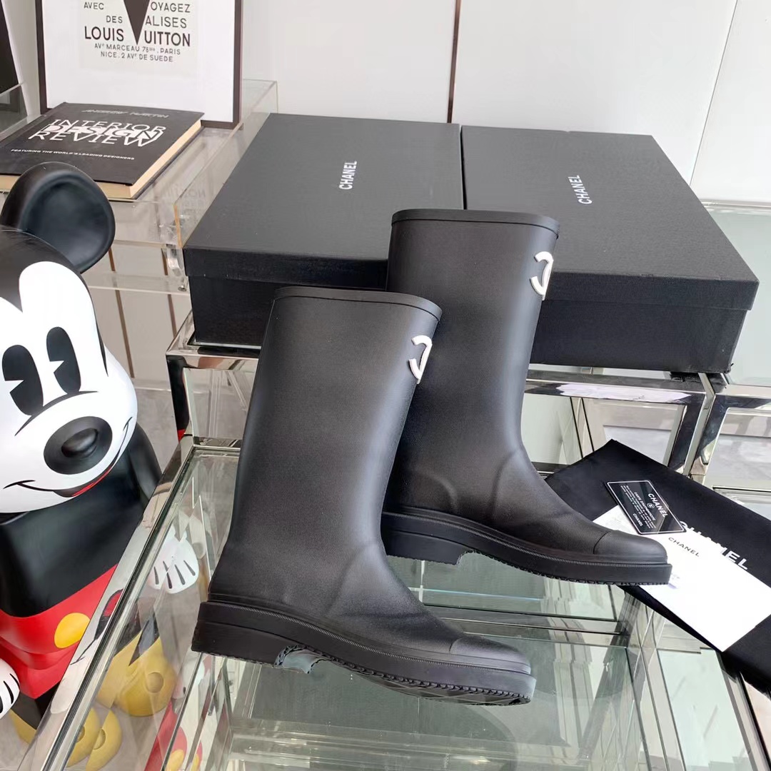 Ch*el rain boots black