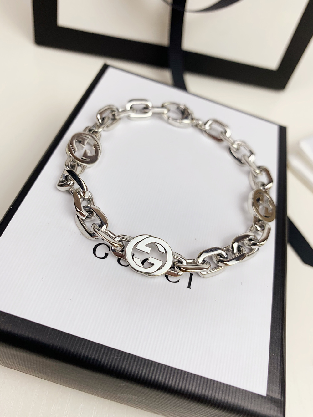 G*u*i bracelet 717588