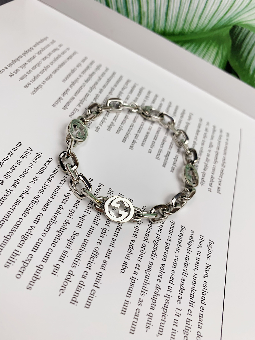 G*u*i bracelet 717588