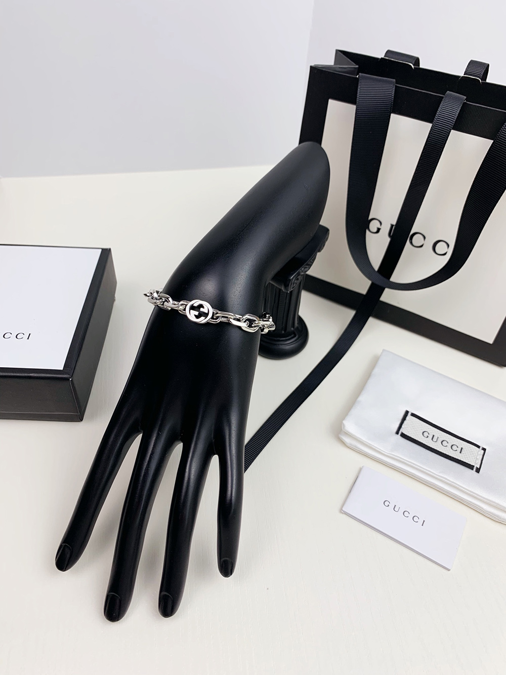 G*u*i bracelet 717588