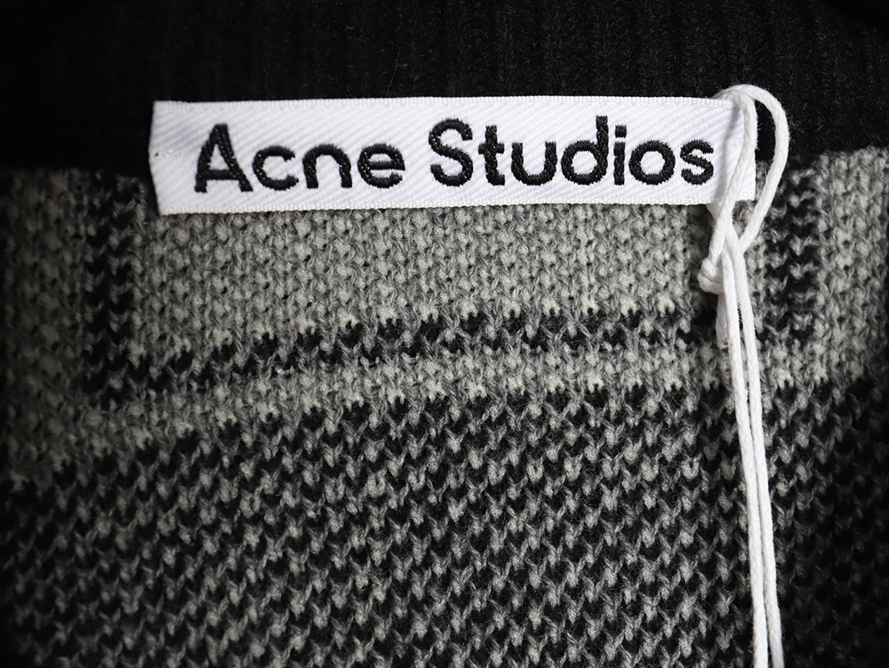 acne studios square smiley F**e crew neck sweater tsk1