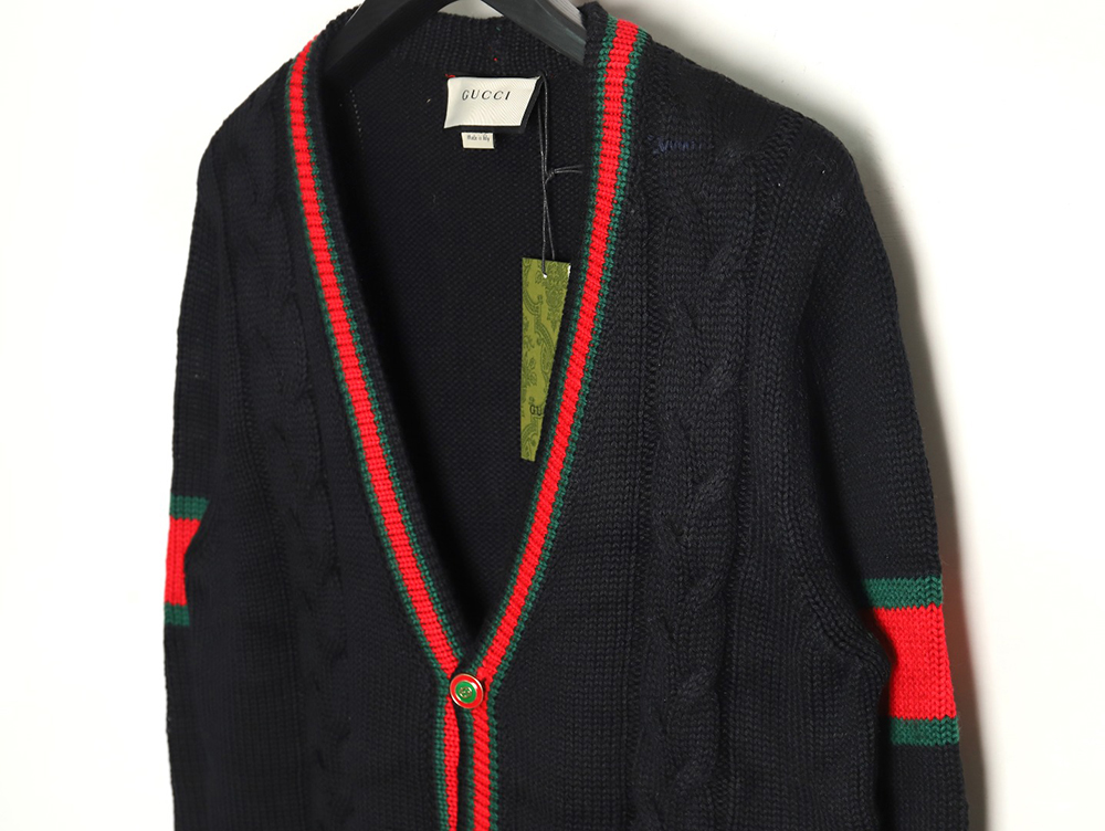 G*u*i red and green striped cardigan sweater tsk1