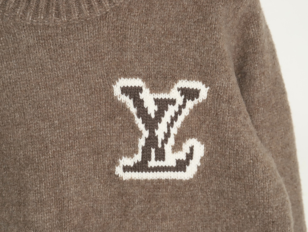 l0*is V*t0n front and back large logo sweater