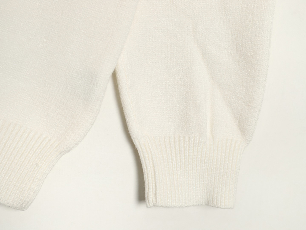 l0*is V*t0n clock logo sweater