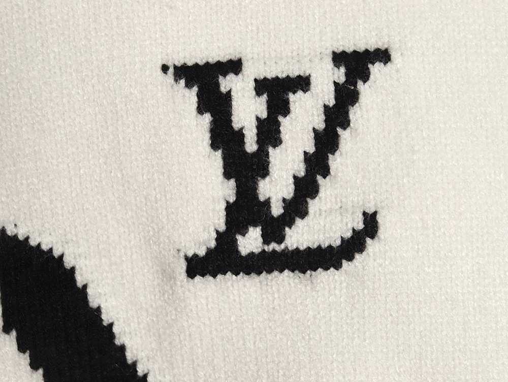 l0*is V*t0n clock logo sweater