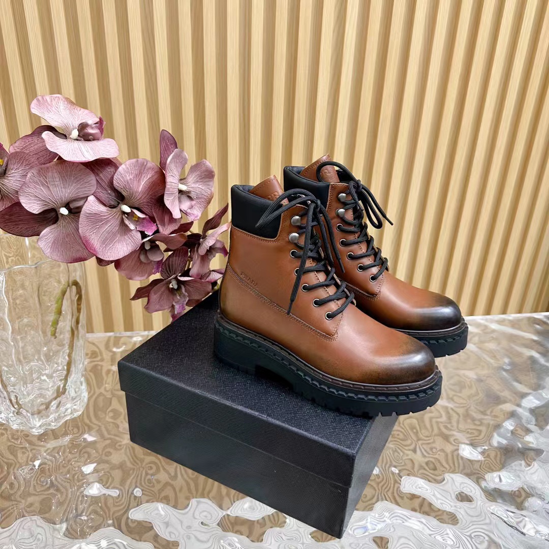 Pra*a leather work boots