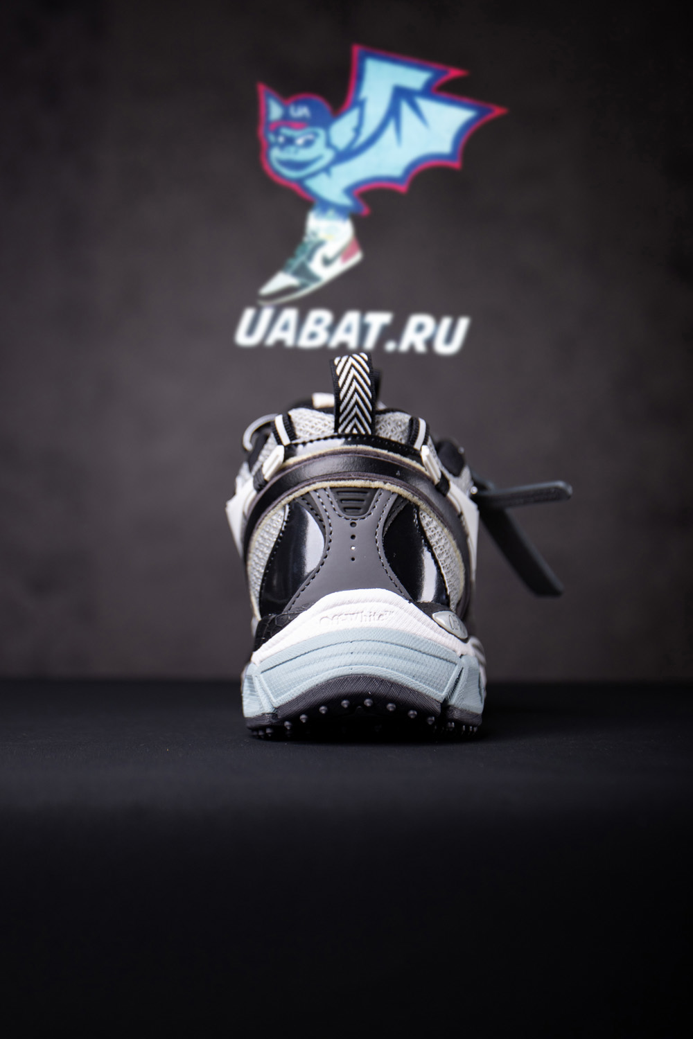 OFF-WHITE Light Grey Black Be Right Back