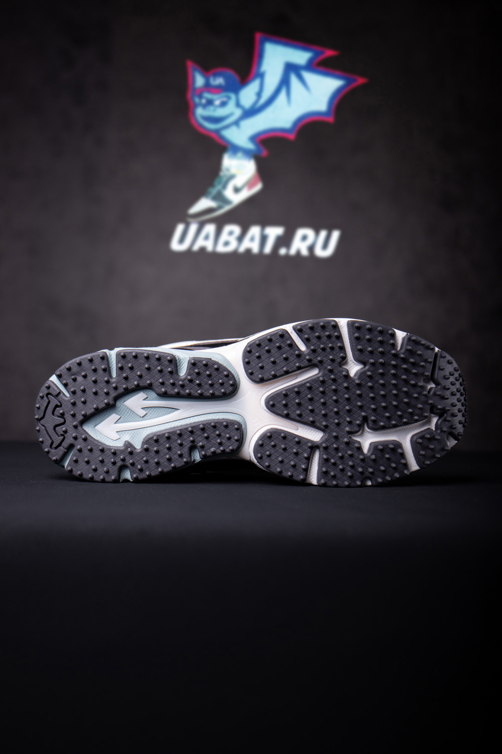 OFF-WHITE Light Grey Black Be Right Back