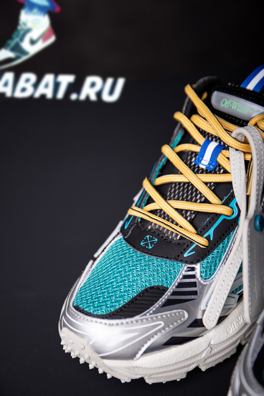 OFF-WHITE Be Right Back Paris