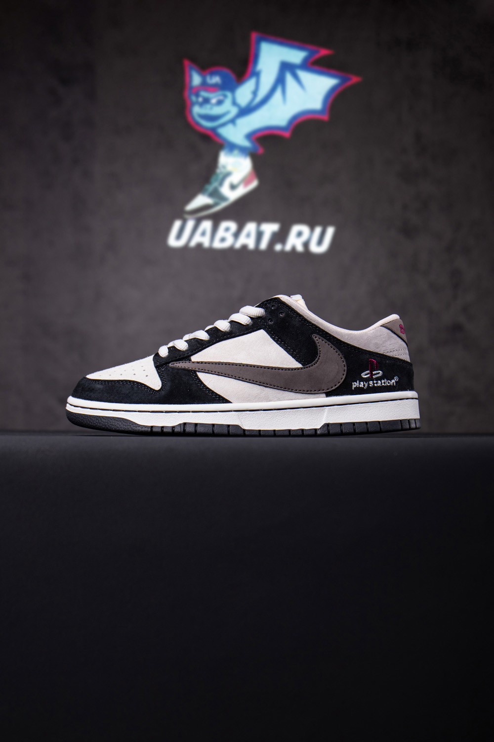 Travis Scott x Playstation x Dunk Low ”PS5″