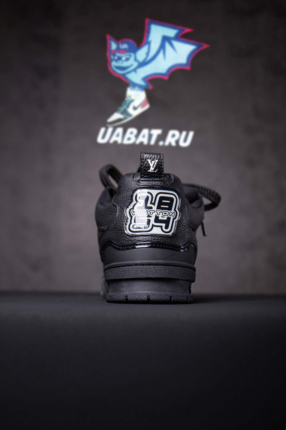 l0*is V*t0n skate sneakers black