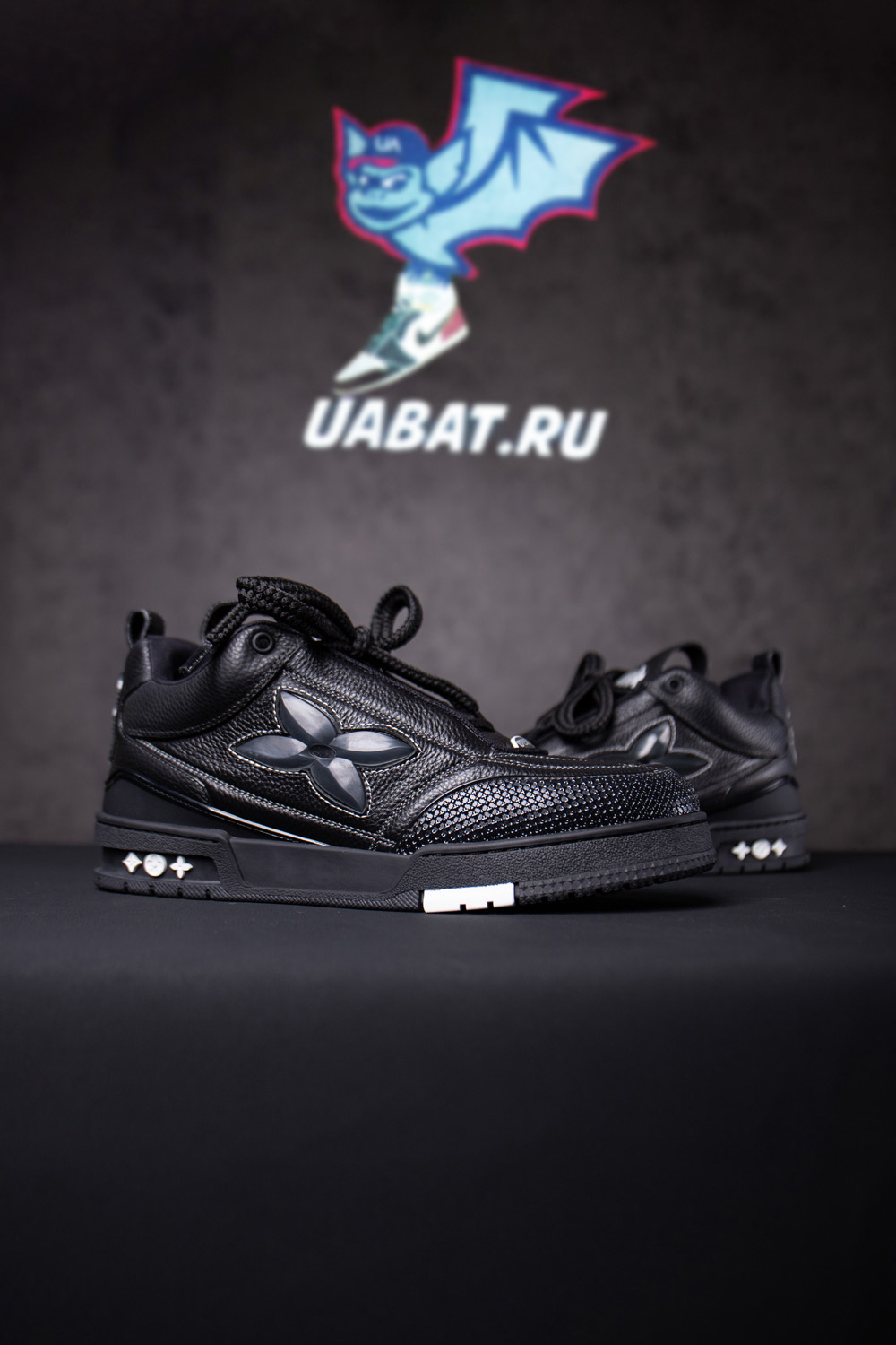 l0*is V*t0n skate sneakers black