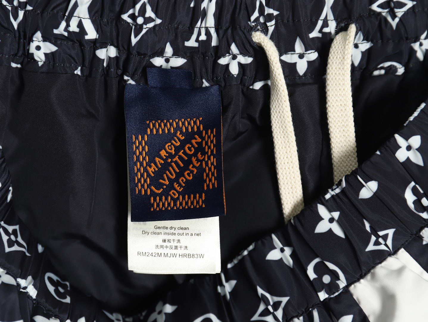 l0*is V*t0n monogram print trousers tsk1