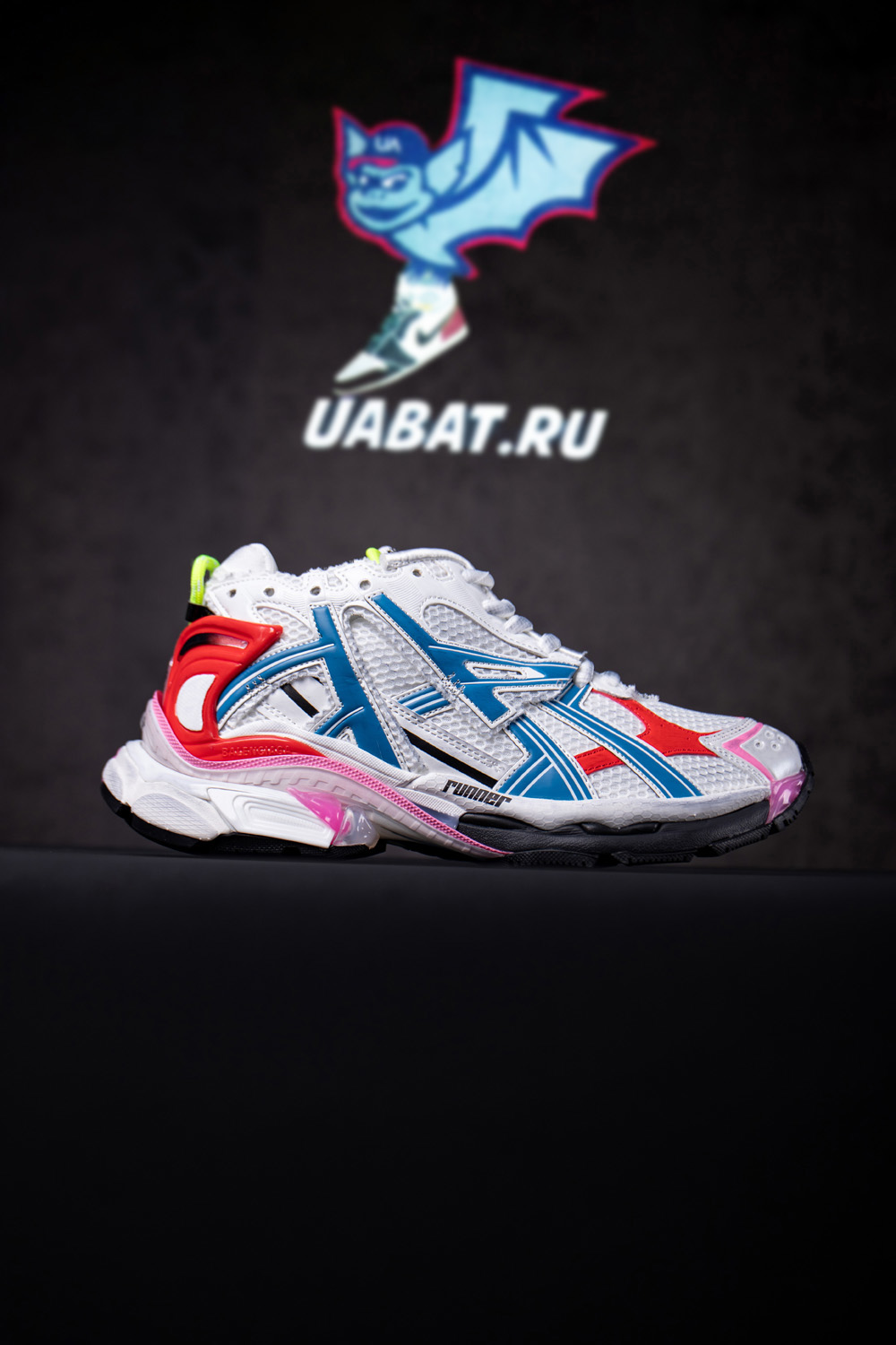 Ba*len*cia*ga runner panelled low-top sneakers