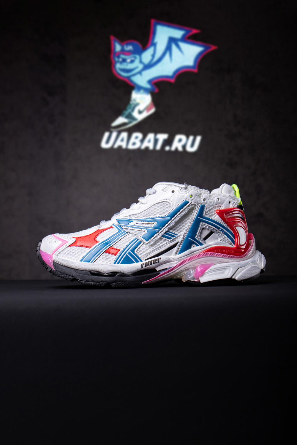 Ba*len*cia*ga runner panelled low-top sneakers