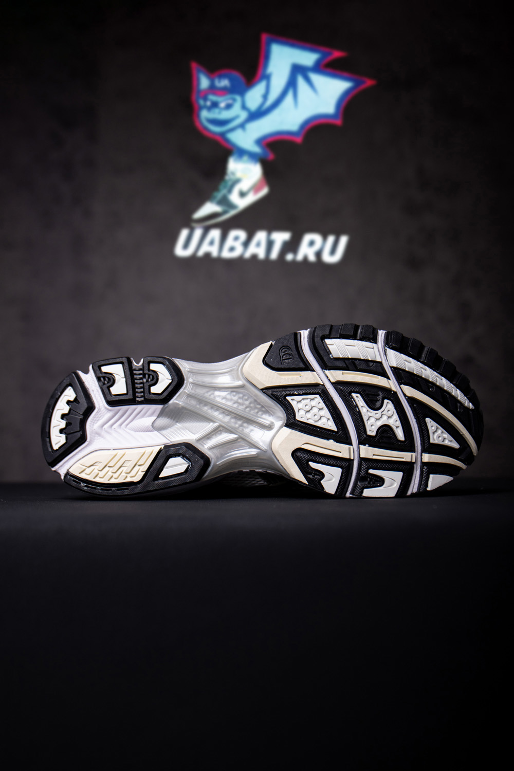 As*ic*s gel kayano 14 