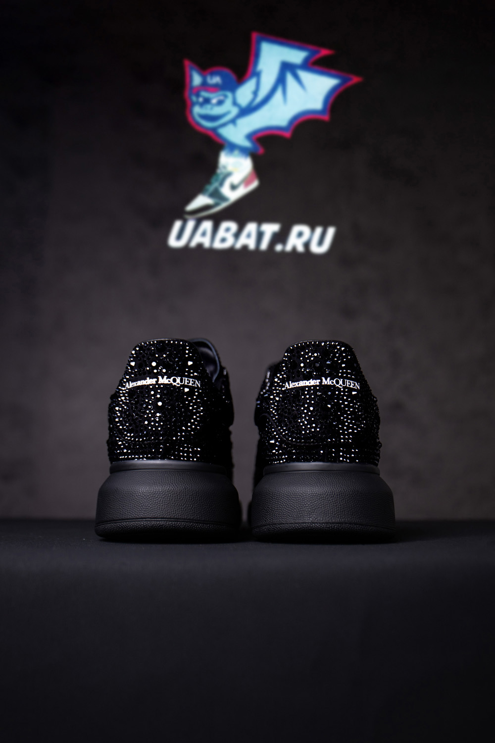 alexander m*q*en Di*m*nd patch sneakers