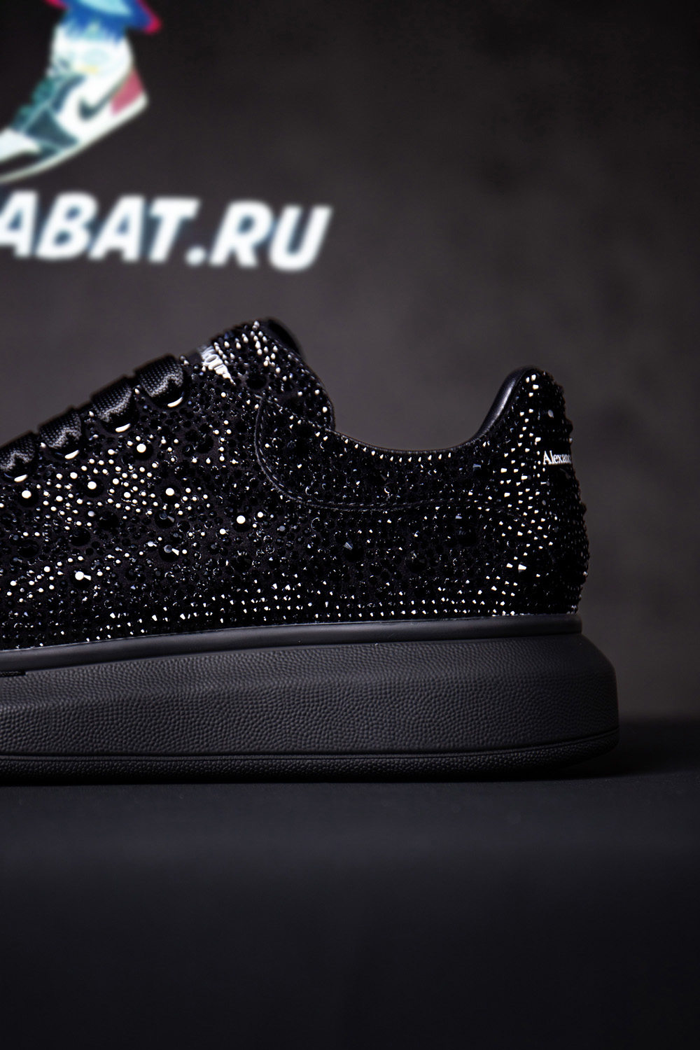 alexander m*q*en Di*m*nd patch sneakers