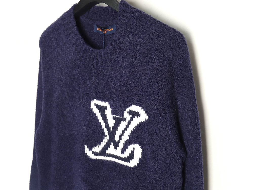 l0*is V*t0n jacquard teddy sweater