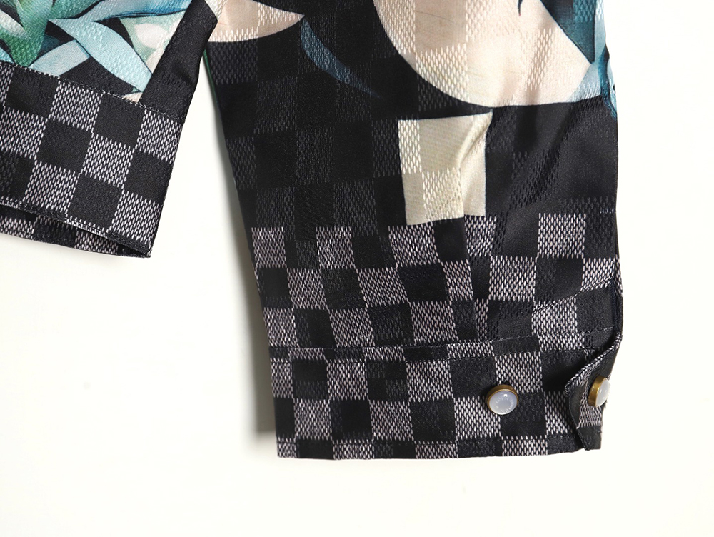 l0*is V*t0n beach night jacket