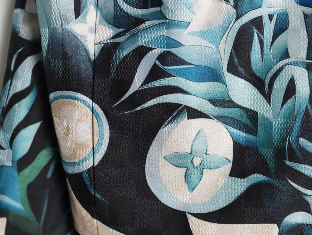 l0*is V*t0n beach night jacket