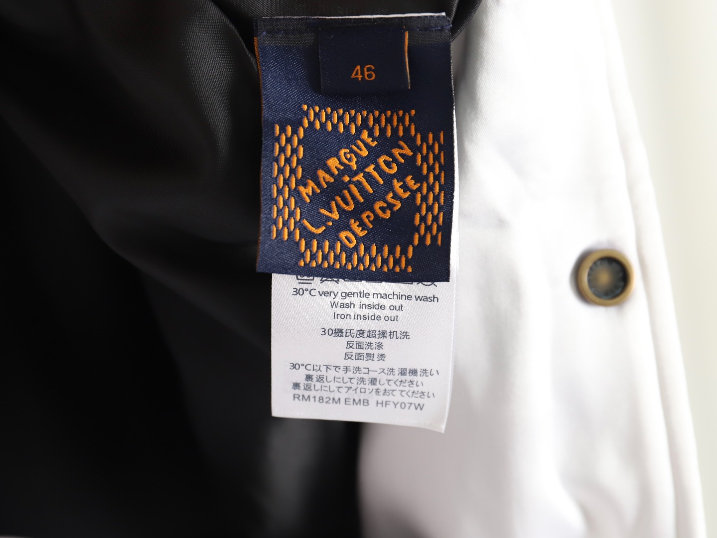 l0*is v*t0n Di*m*nd check baseball jacket