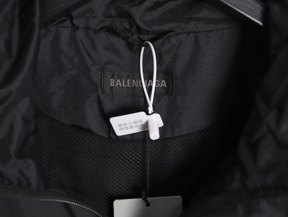 Ba*len*cia*ga half zip hood jacket