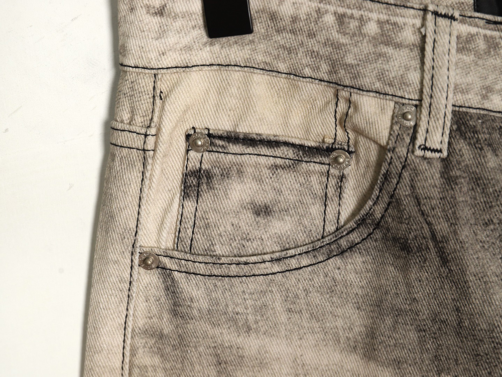 Ba*len*cia*ga washed loose wide-leg jeans