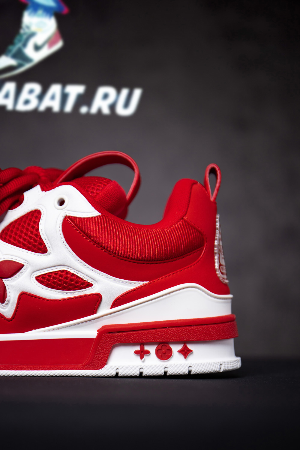 l0*is V*t0n lv skate sneaker red white