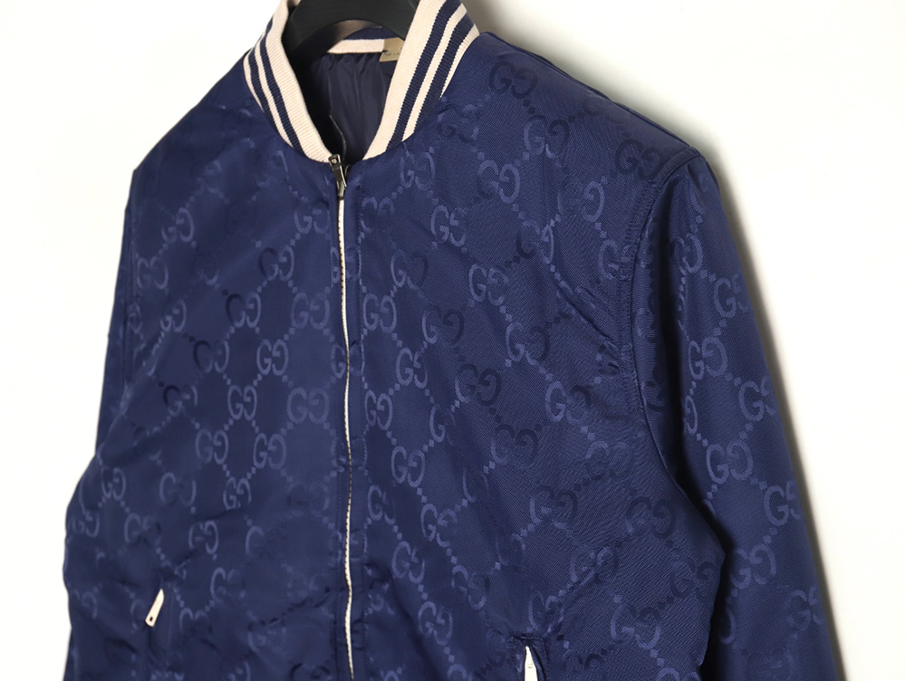 G*u*i all-over double g jacquard reversible quilted jacket